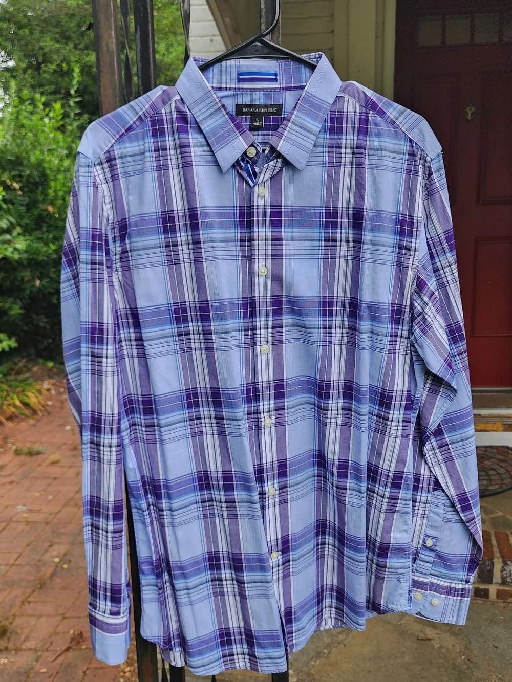 Banana Republic Men's Purple Plaid Long Sleeve Button Down Shirt. Size Large.